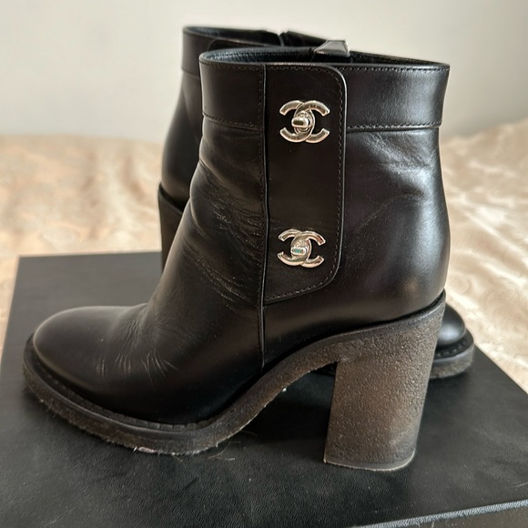 Chanel short boots - Picture 1 of 5